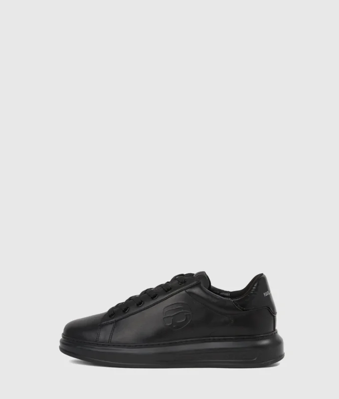 Sneakers Ikon NFT Kapri