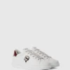 Sneakers Ikon NFT Kapri