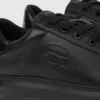 Sneakers Ikon NFT Kapri