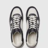 Sneakers Kourtney con rifiniture laterali Sneakers Kourtney con rifiniture laterali