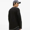 T-shirt a maniche lunghe con cuciture a contrasto T-shirt a maniche lunghe con cuciture a contrasto