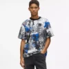 T-shirt con effetto vernice su tutta la superficie T-shirt con effetto vernice su tutta la superficie