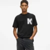 T-shirt con grafica K T-shirt con grafica K