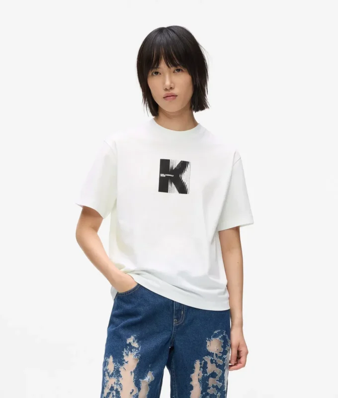 T-shirt con grafica K T-shirt con grafica K