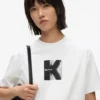 T-shirt con grafica K T-shirt con grafica K