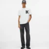T-shirt con grafica K T-shirt con grafica K
