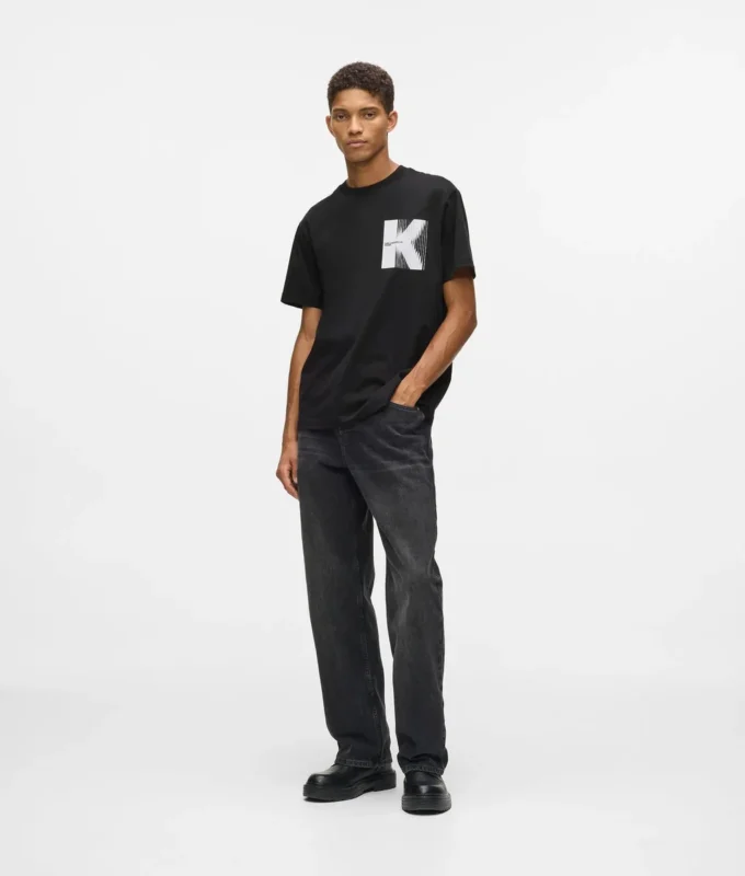 T-shirt con grafica K T-shirt con grafica K