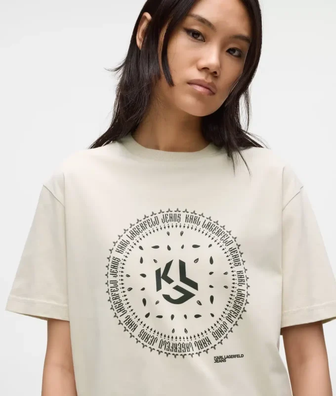 T-shirt con logo bandana T-shirt con logo bandana