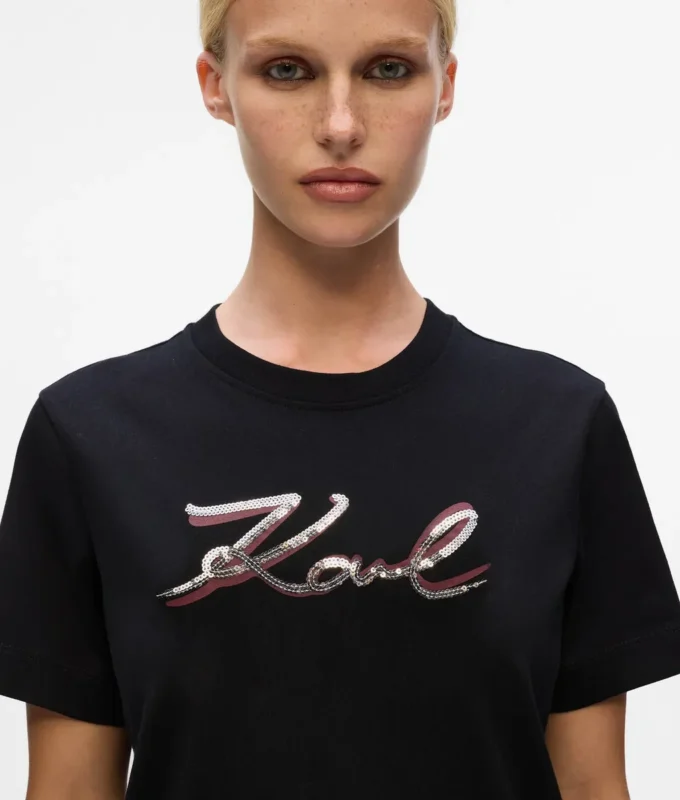 T-shirt con logo in paillettes T-shirt con logo in paillettes