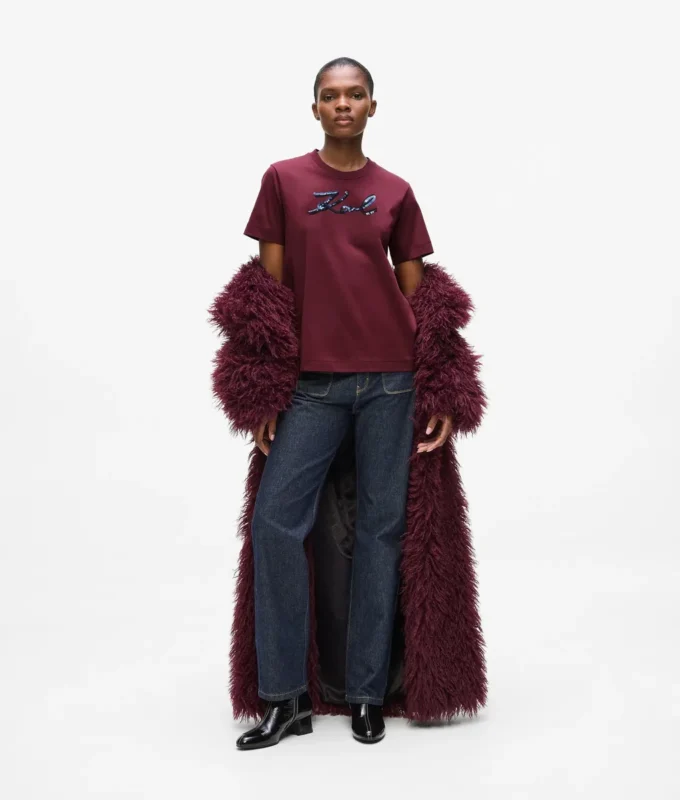 T-shirt con logo in paillettes T-shirt con logo in paillettes