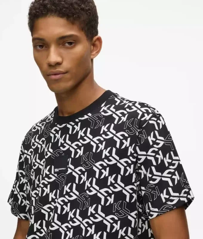 T-shirt con monogramma all-over