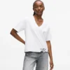 T-shirt con scollo a V e orlo caratteristico