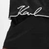 T-shirt con scollo a V e orlo caratteristico