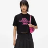 T-shirt corta con graffiti T-shirt corta con graffiti