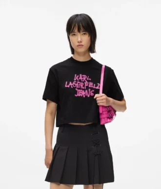 T-shirt corta con graffiti