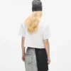 T-shirt corta con graffiti T-shirt corta con graffiti