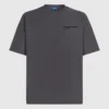 T-shirt rovesciata T-shirt rovesciata
