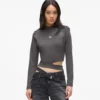 Top con cut-out utility Top con cut-out utility