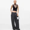 Top con scollo a V in rete con strass