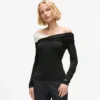 Top con spalle scoperte Top con spalle scoperte