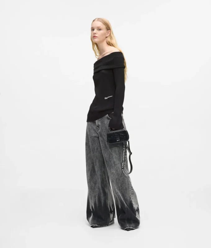 Top in maglia con spalle scoperte