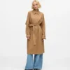 Trench con pieghe Trench con pieghe
