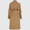 Trench con pieghe Trench con pieghe