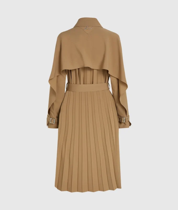 Trench con pieghe Trench con pieghe